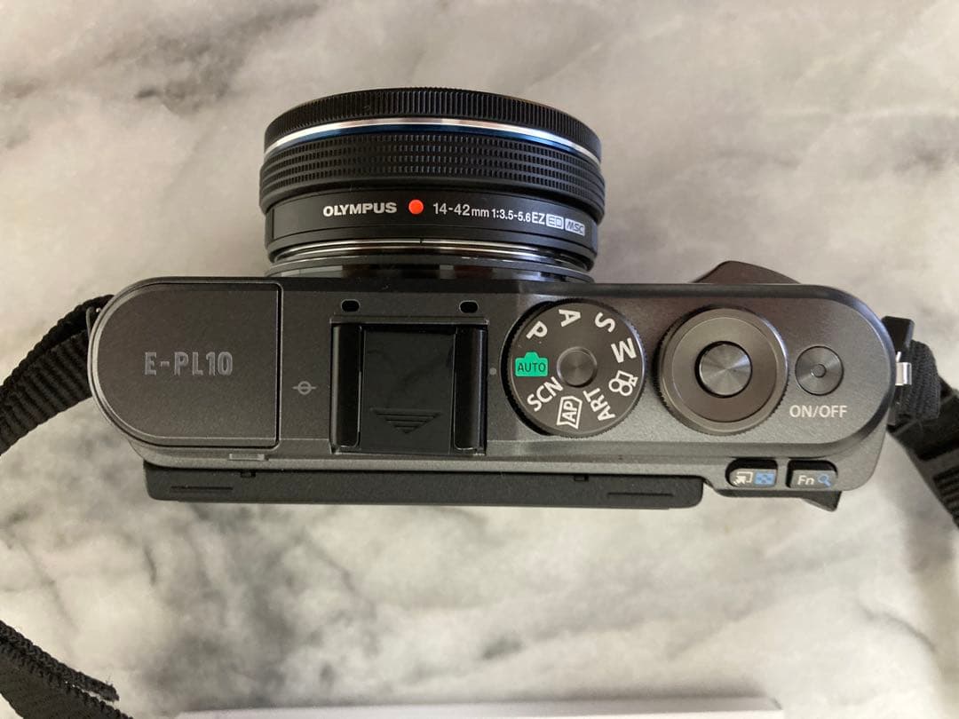 美品セットOLYMPUS オリンパス ミラーレス一眼カメラ PEN E-PL10