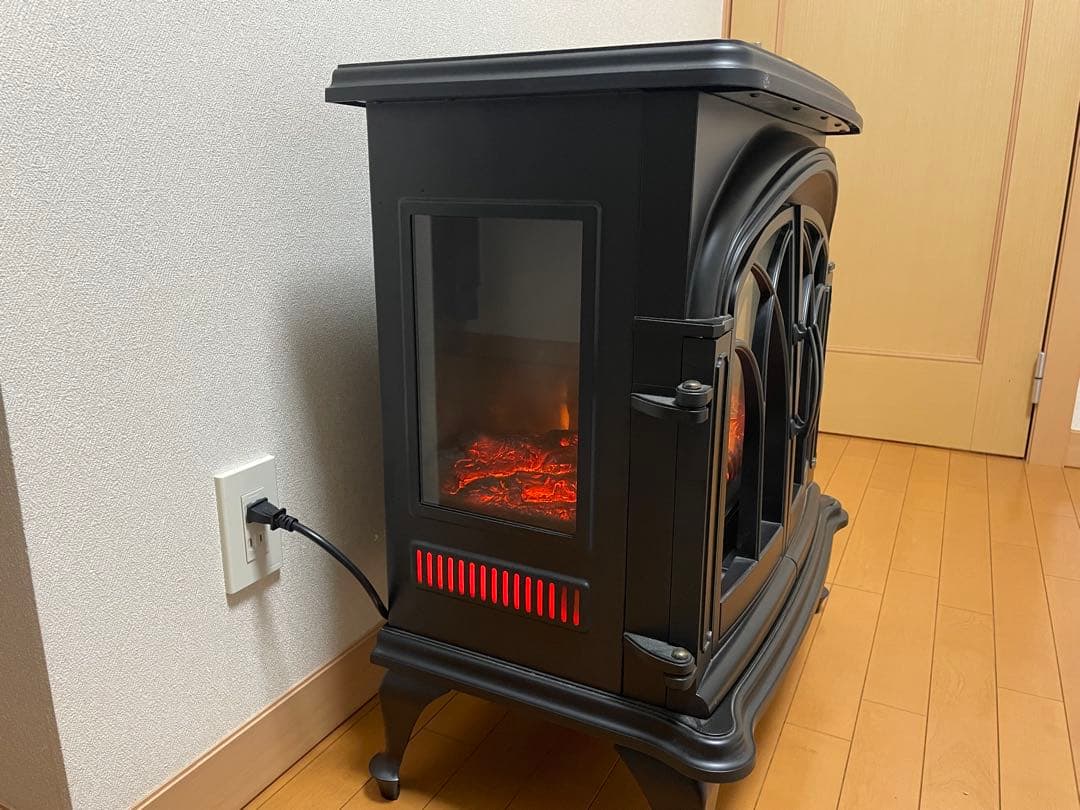 ニトリ　暖炉型　ワイド　ファンヒーター