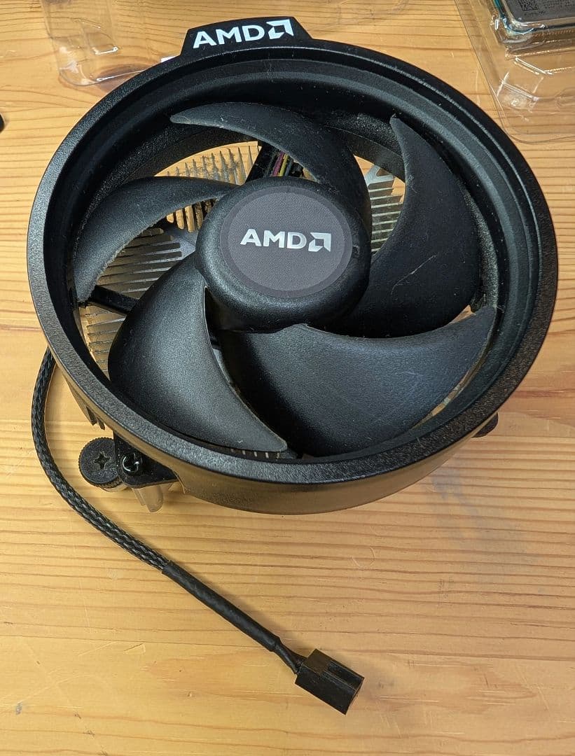 AMD RYZEN 5 3400G 箱,リテールクーラー等全付