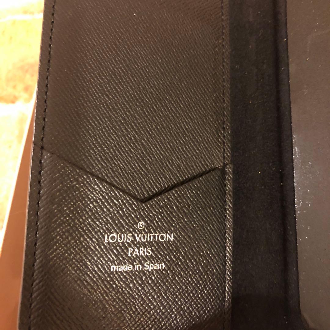 LOUIS VUITTON 手帳型ケース　iPhone7、8