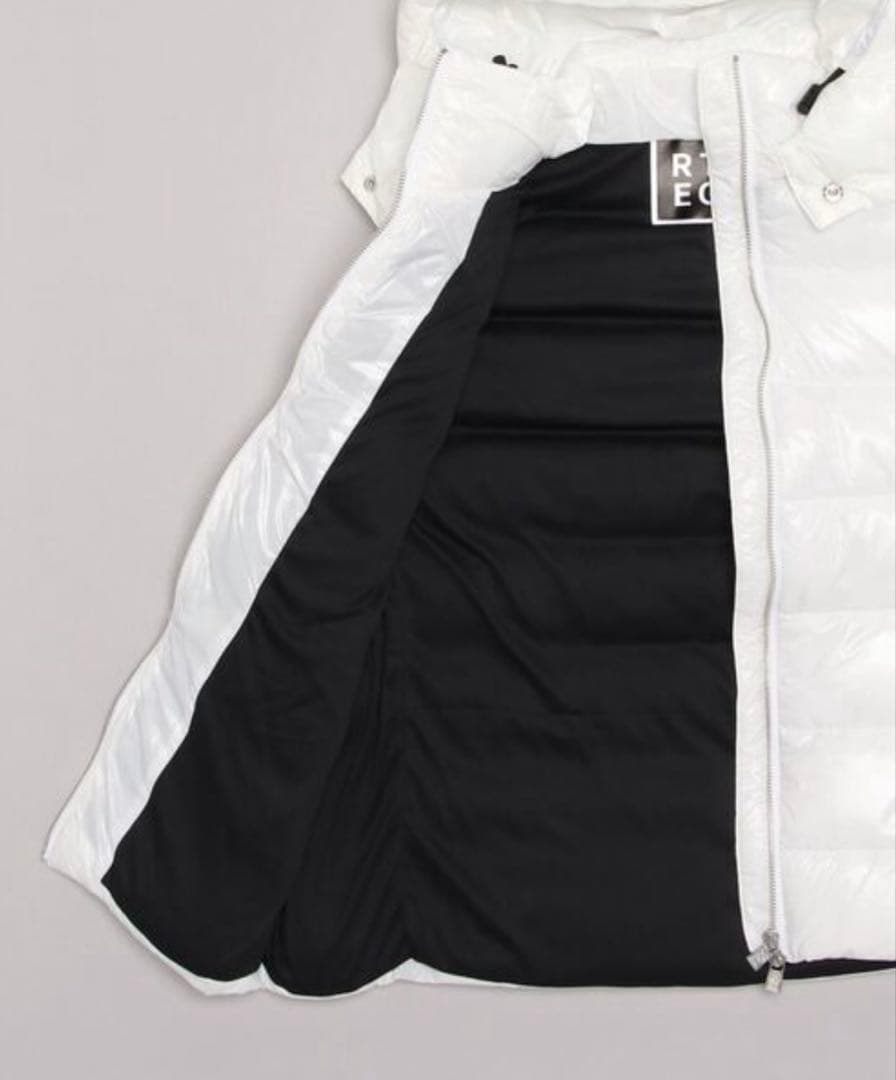 アダムスジャグラー ダウンベスト