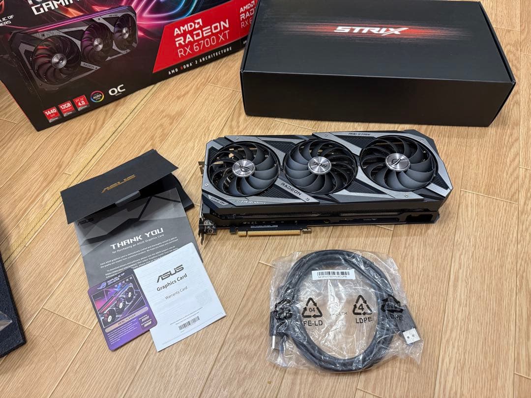 【美品】ASUS ROG STRIX RX 6700 XT 12GB