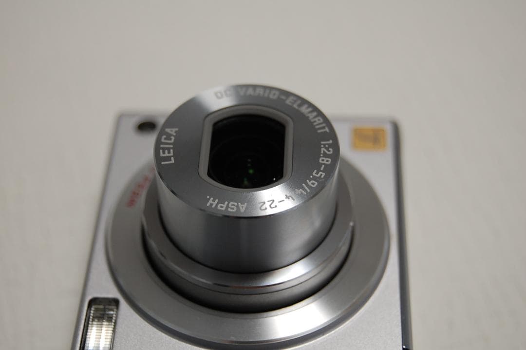 ＜中古完動品＞Panasonic DMC-FX37 シルバー