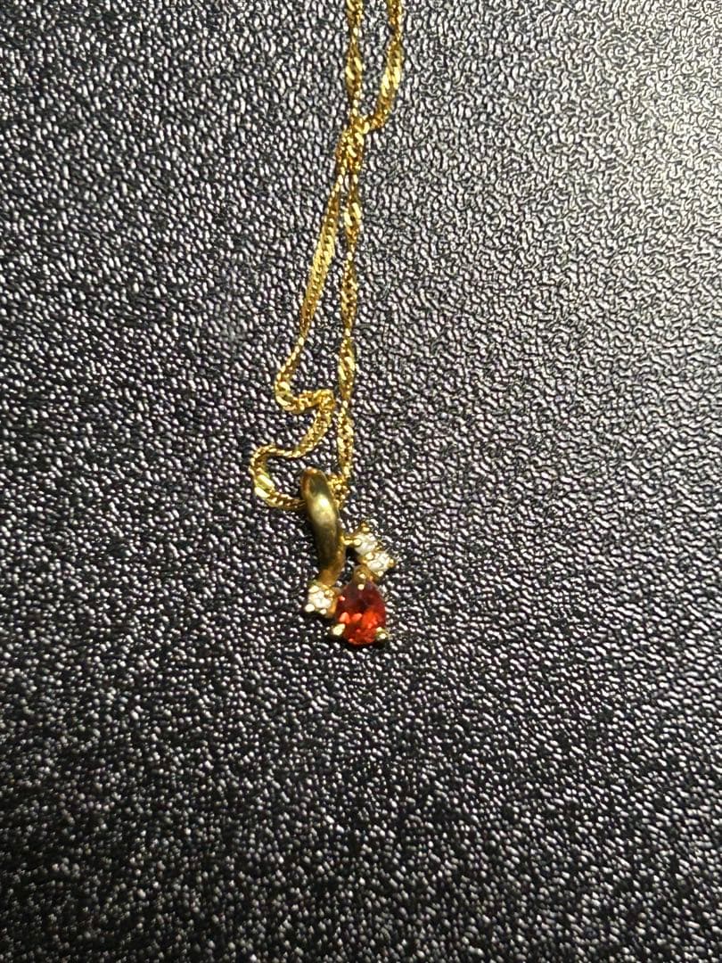 k18 ゴールドネックレス　宝石付き