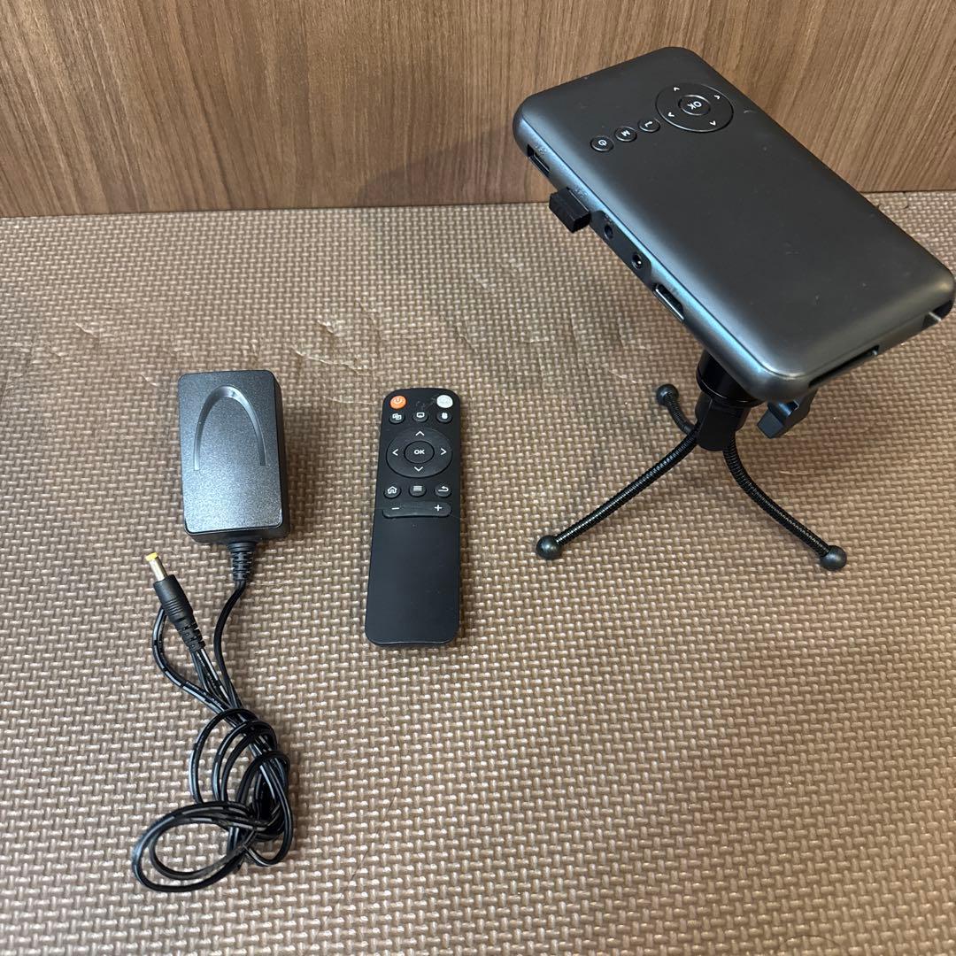 小型プロジェクター KABENI(カベーニ)