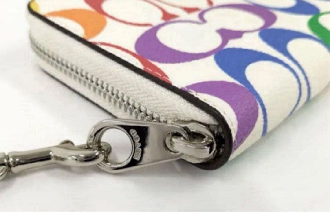 COACH長財布レインボーマルチカラーシグネチャーホワイト.白ストラップ付.新品