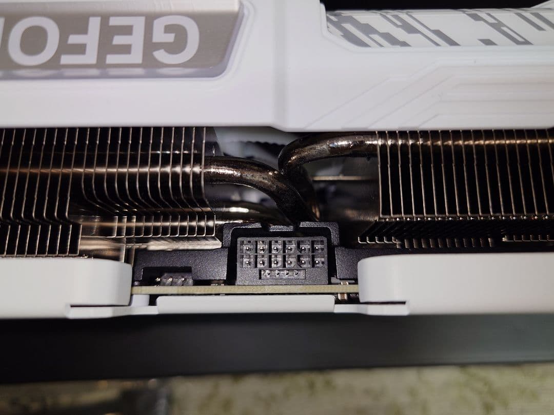 h*n様 【正常動作】GeForce RTX 4070 Ti Super Whi