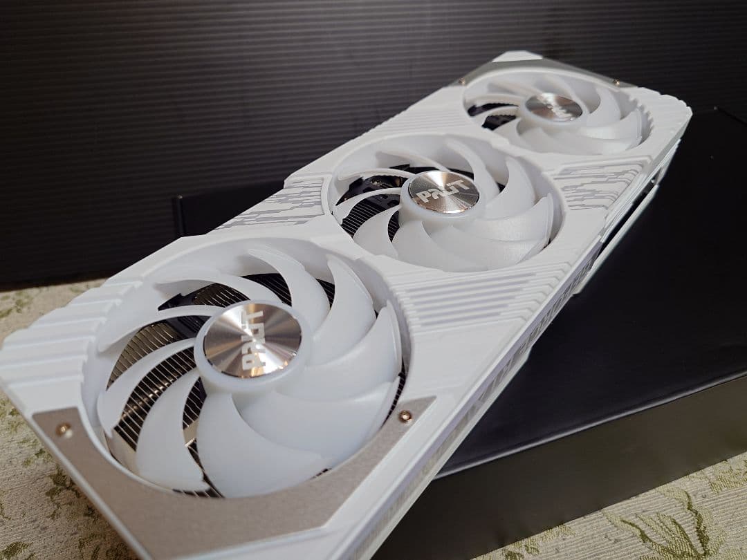 h*n様 【正常動作】GeForce RTX 4070 Ti Super Whi