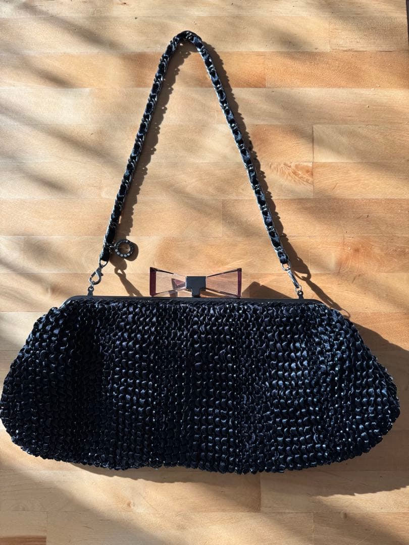 アンテプリマ　ワイヤー✖️サテンクラッチショルダー2wayバック