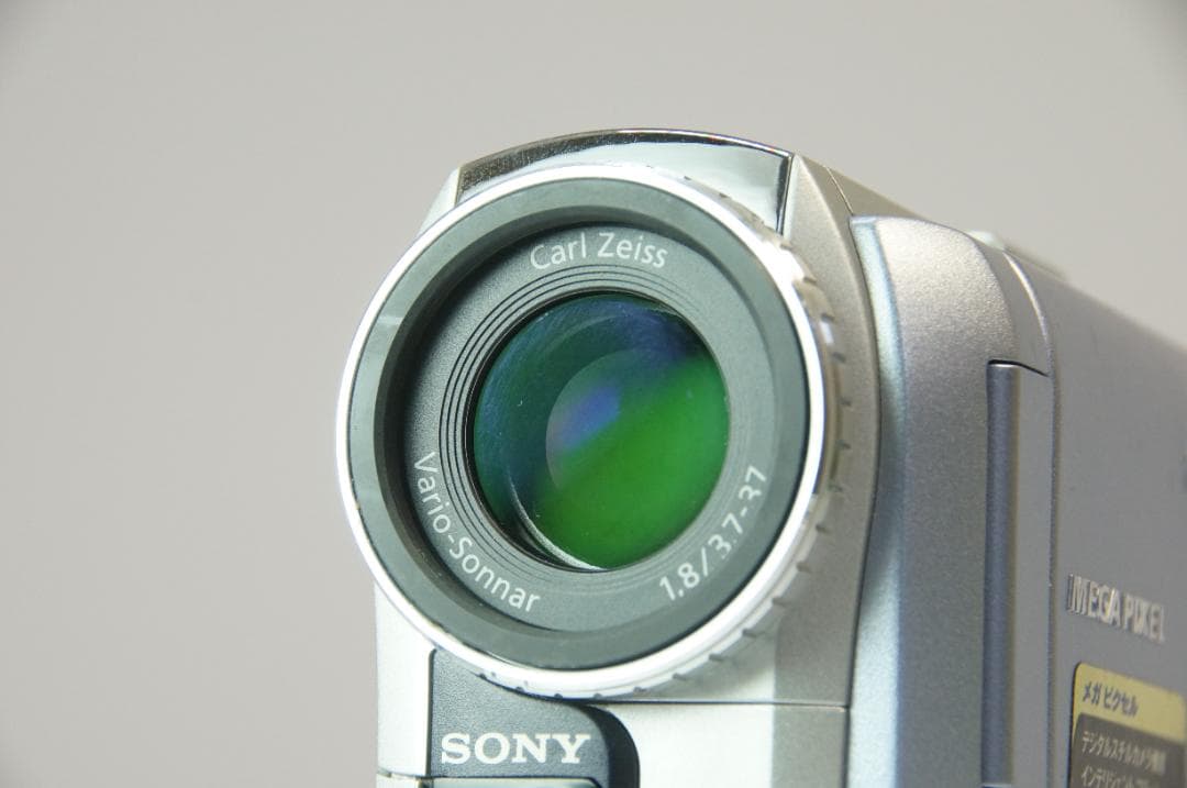 【極美品】SONY DCR-PC105 miniDV デジタルビデオカメラ