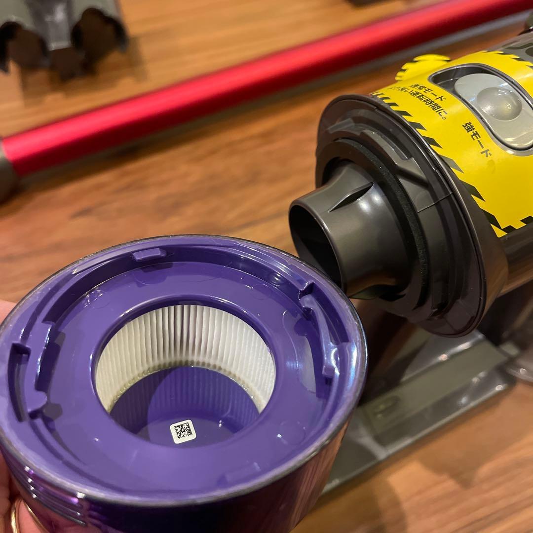 使用回数少 dyson ダイソン SV10K v8 slim fluffy