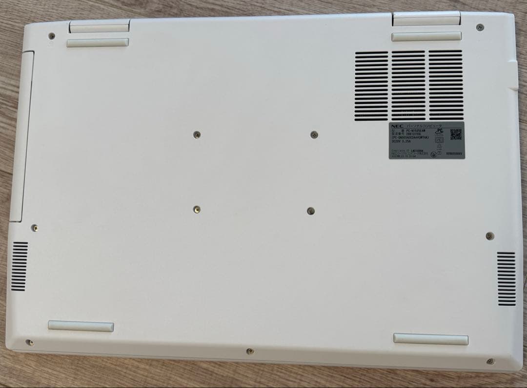 NEC ノートパソコンLAVIE N15