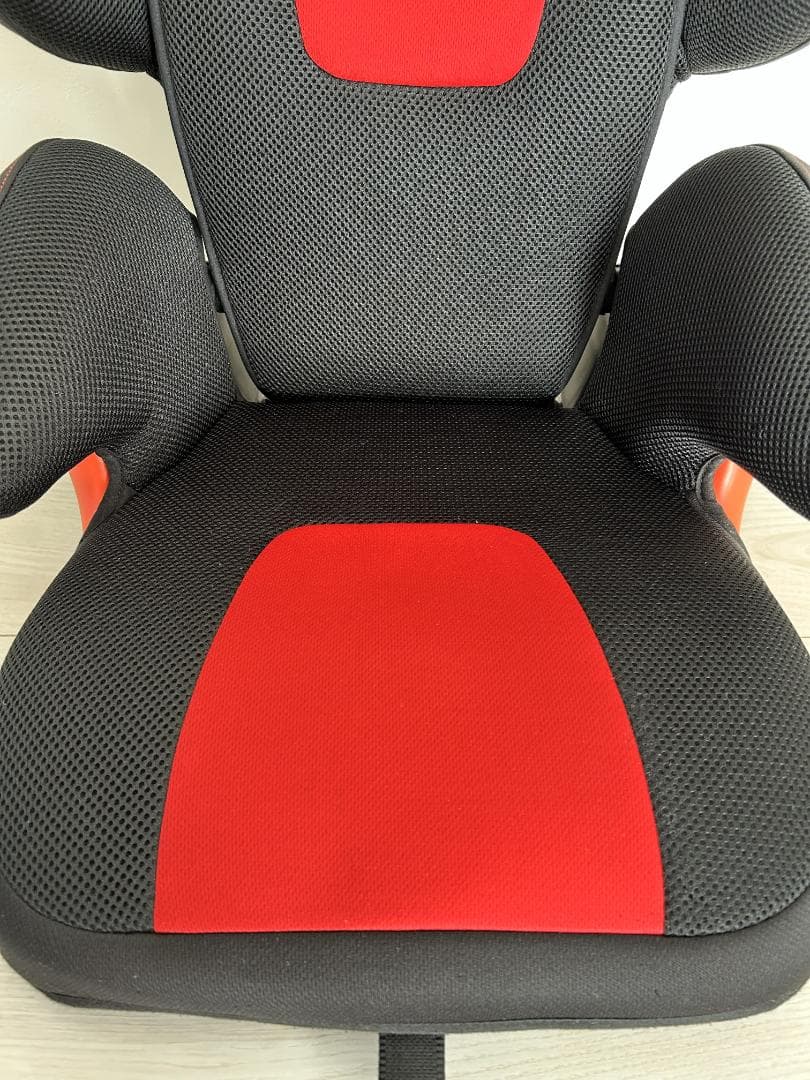 ジュニアシート　ISOFIX　ジョイソン・セイフティ・システムズ