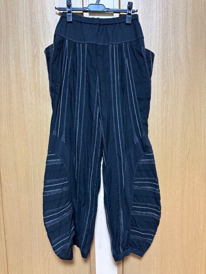 イークラット　パンツ