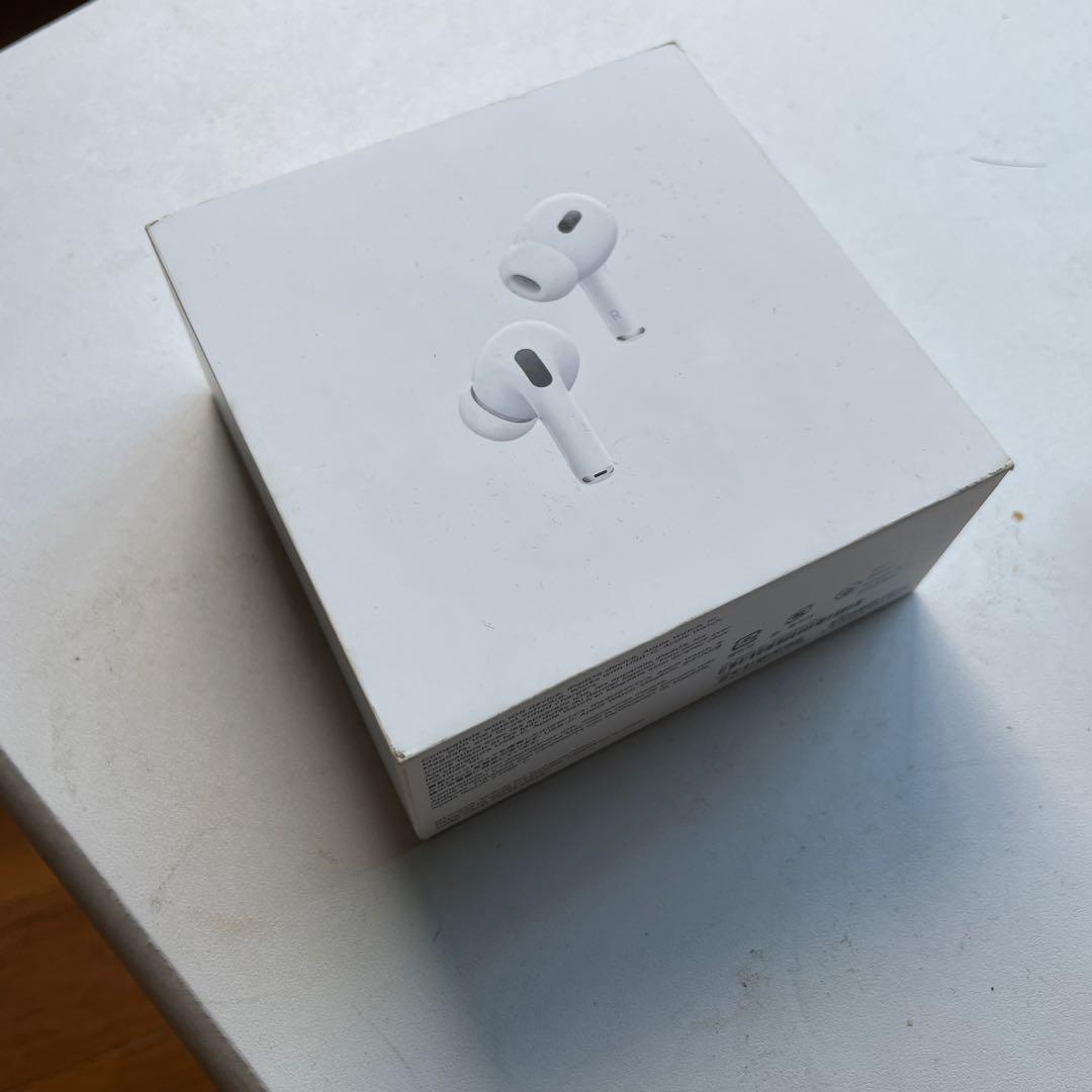 【未使用】AirPodsPRO 本体 ホワイト 充電ケース付き