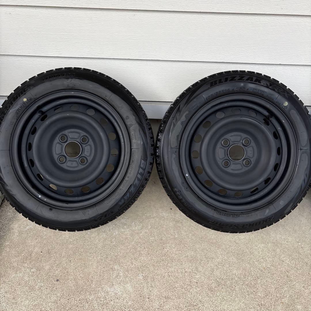 年末年始大感謝祭!! トヨタ純正　14インチ　鉄チン　ヤリス　スタッドレス