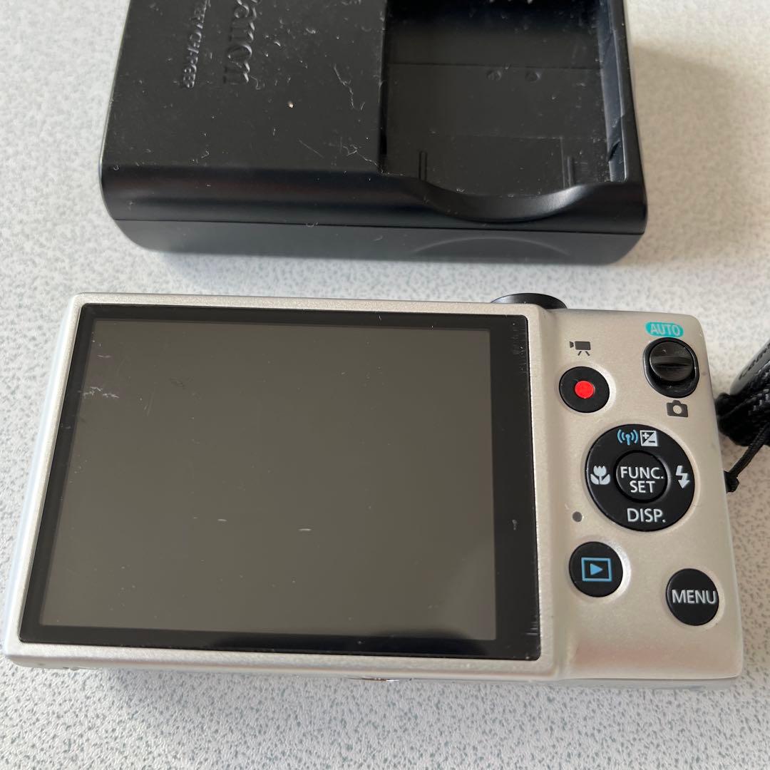 Canon IXY100Ｆ デジタルカメラ 本体と充電器