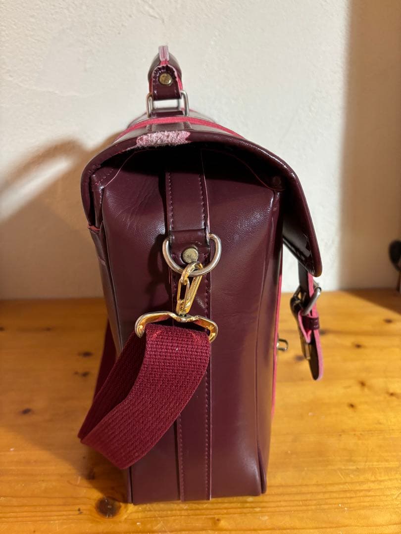 就実高校　通学バッグ　エンジ