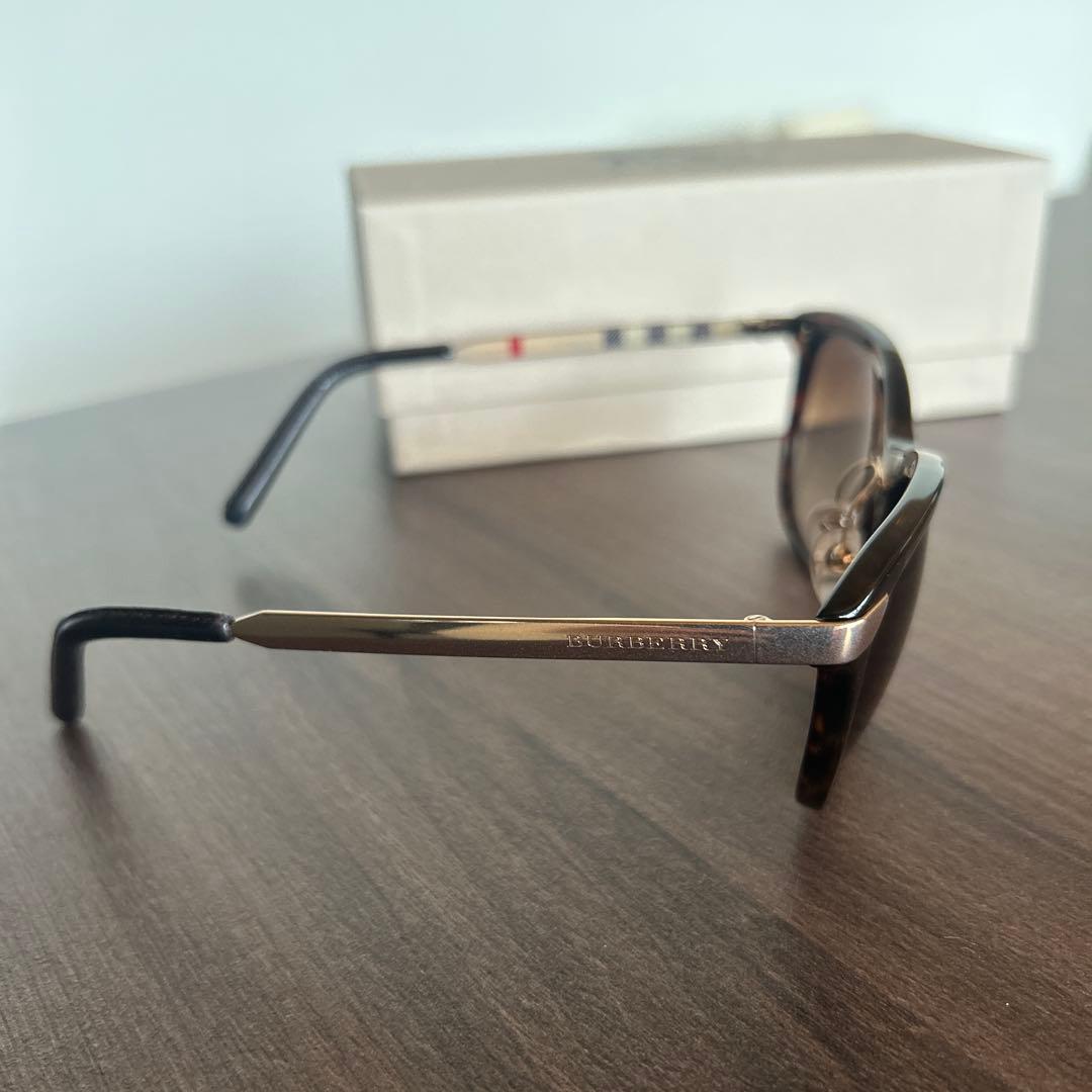 BURBERRY サングラス　バーバリー　美品サングラス