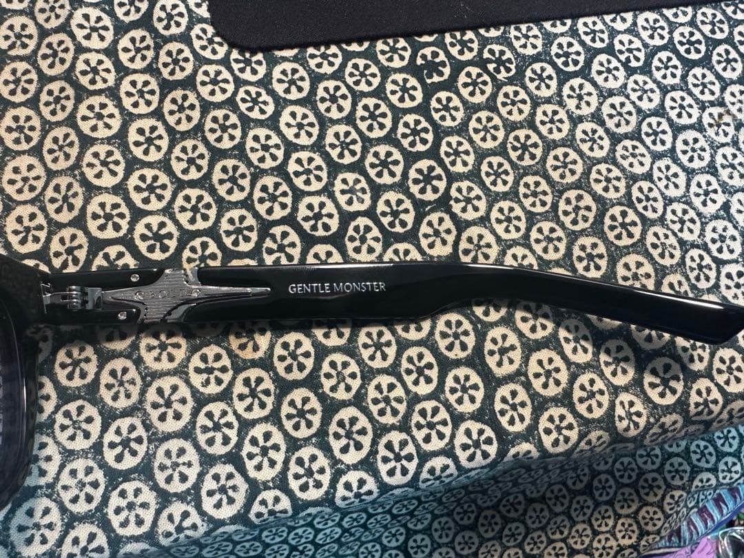 小物 Gentle monster FATA-01(BL)