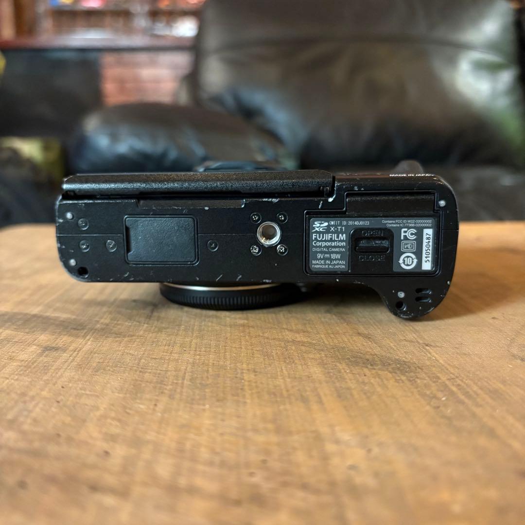FUJIFILM X-T1 ミラーレスカメラ 本体