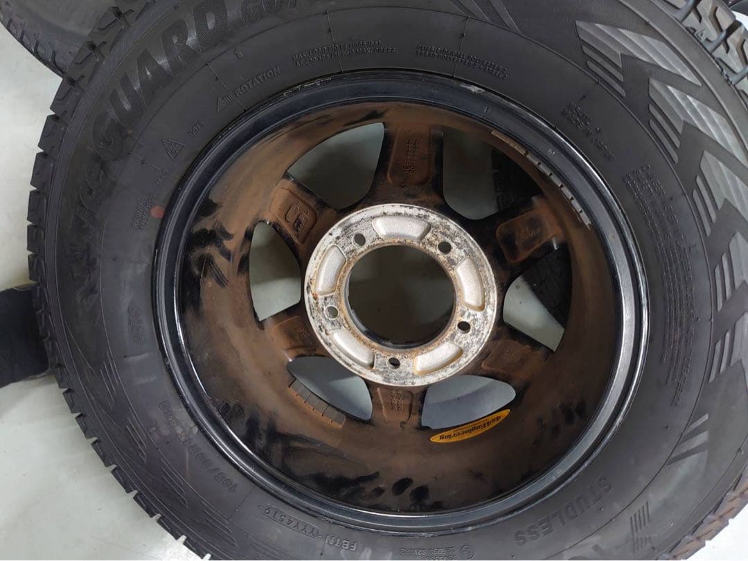 ジムニーシエラスタッドレス ホイル195/80/15