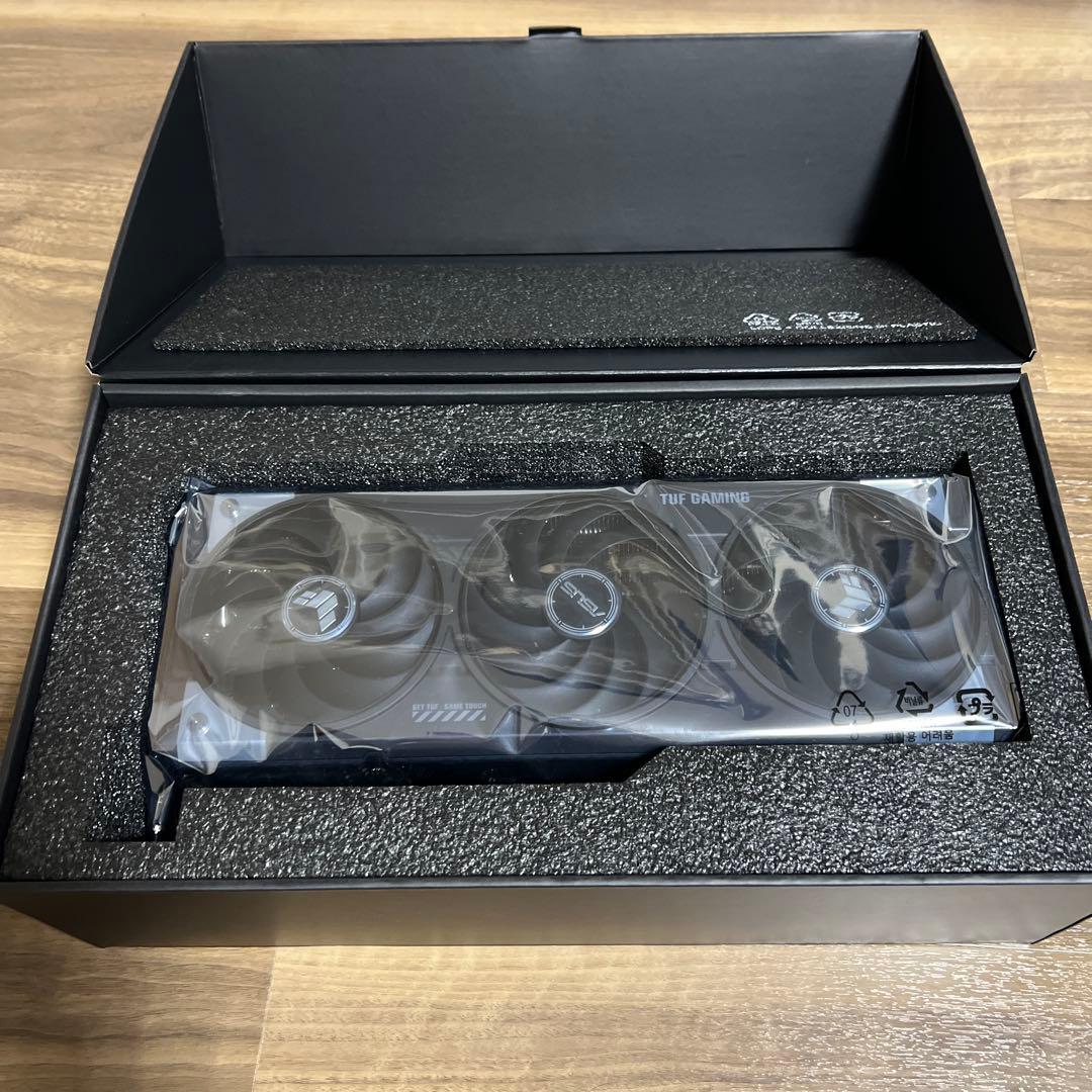 【未使用】ASUS TUF GAMING RX 9070 XT 16GB OC