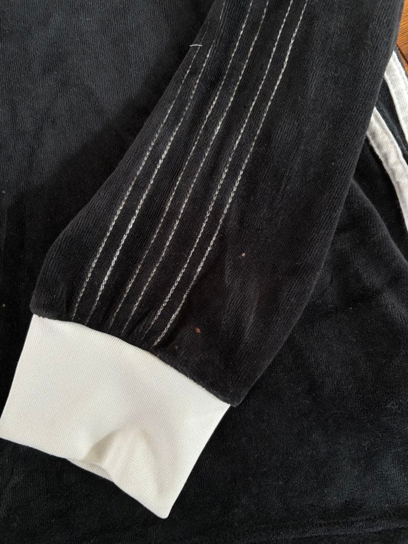 アレキサンダーワン x アディダス　ベロアポロシャツ