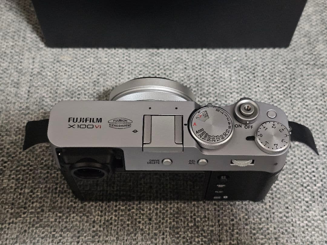 富士フイルム X100Ⅵ シルバー 1年保証付き