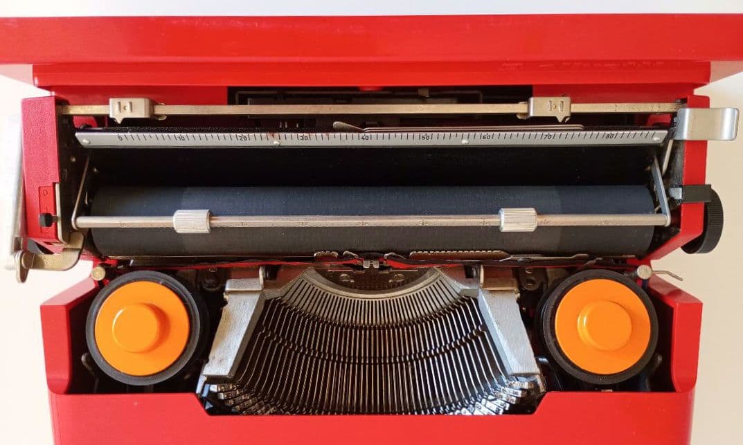 Olivetti オリベッティ Valentine タイプライター 赤バケツ