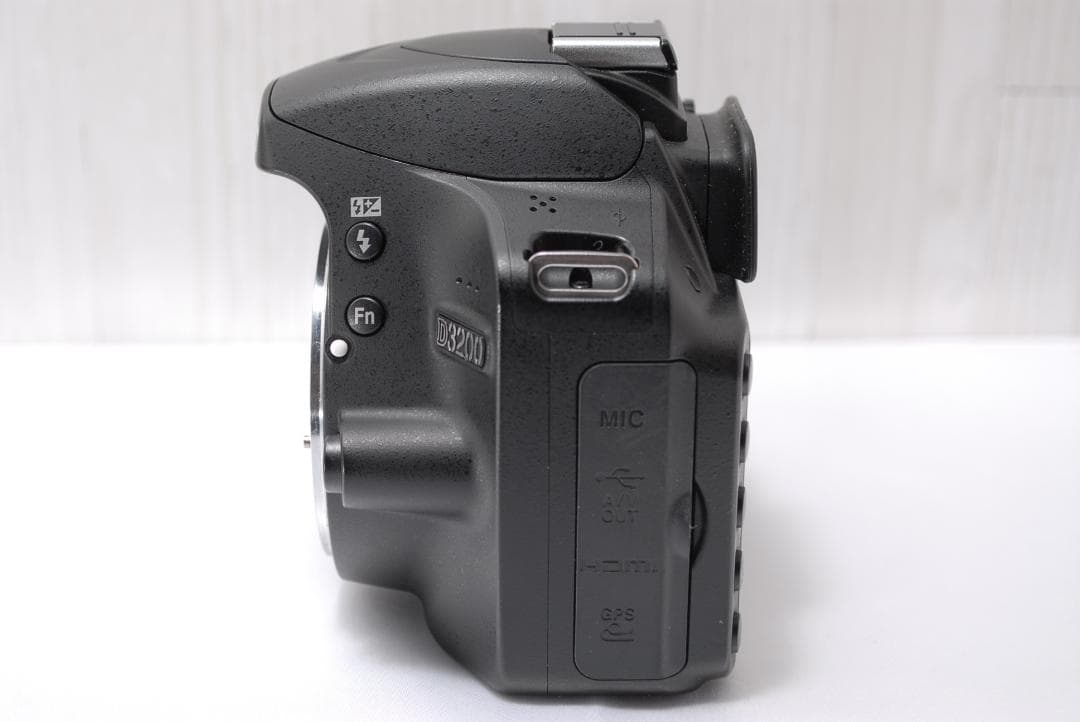 ✨元箱付き✨Nikon D3200 レンズキット 初心者 スマホ転送 一眼レフ