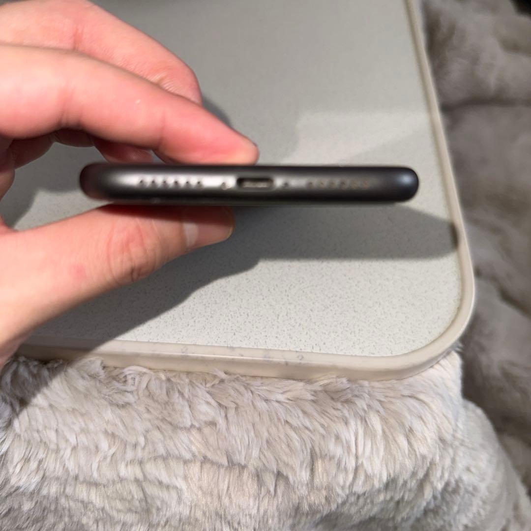 Apple iPhone 11ブラック128GB