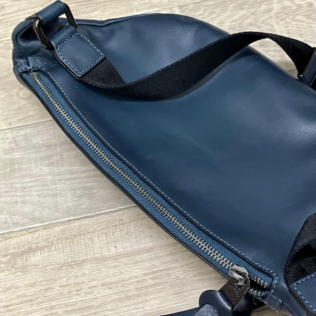 COACH コーチ　リビントン ベルトバッグ　ウエストバック37951 ネイビー
