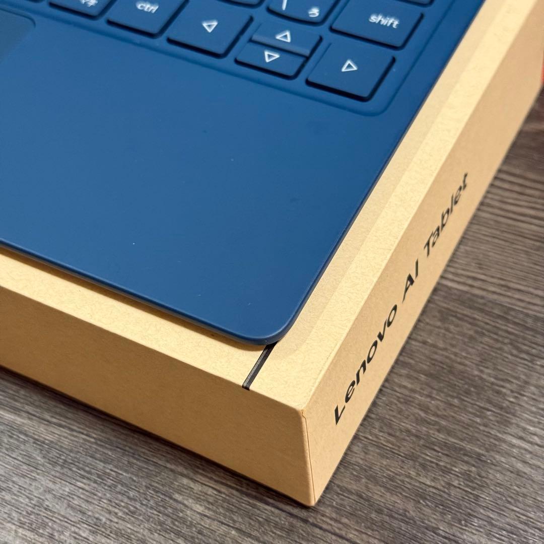 Lenovo Yoga Tab Plus + ペン + キーボード