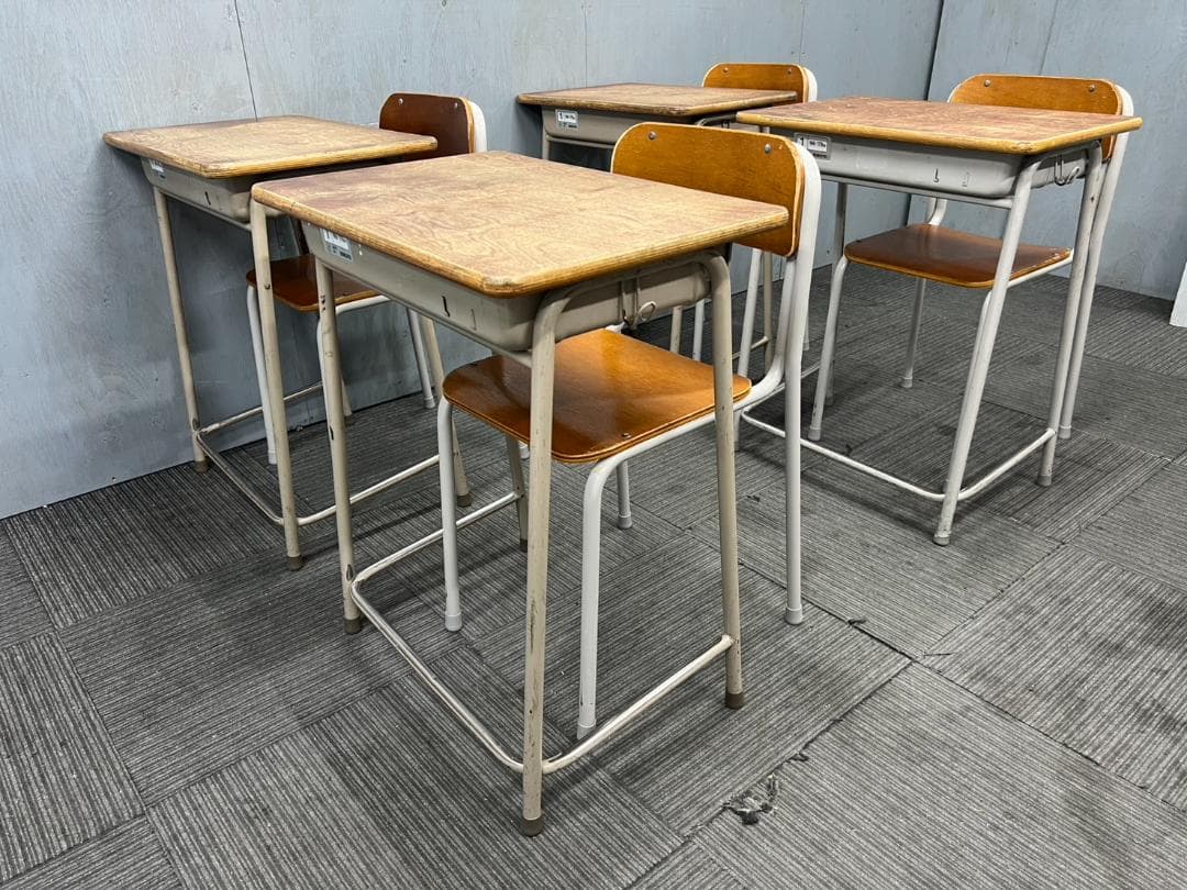 538◆格安配送地域あり◆コクヨ製◆学童机・椅子4組(旧JIS1号)学校学習塾