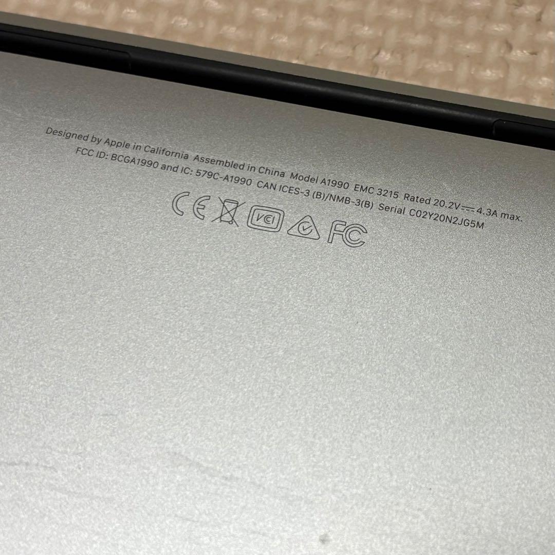 MacBook本体 MacBook Pro 15 2018 i7 16GB SSD 512GB