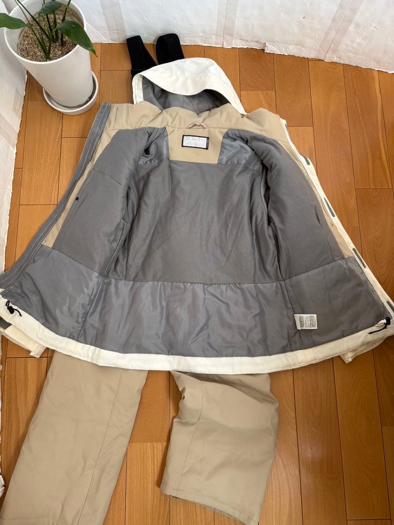 【送料無料】phenix フェニックス　スキーウェア　Lサイズ　上下セット