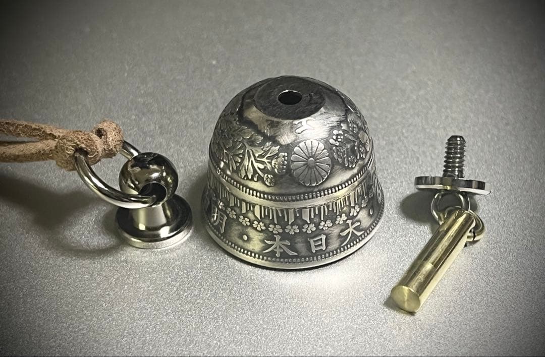 【本物古銭使用】旭日50銭銀貨ガーディアンベルSV800