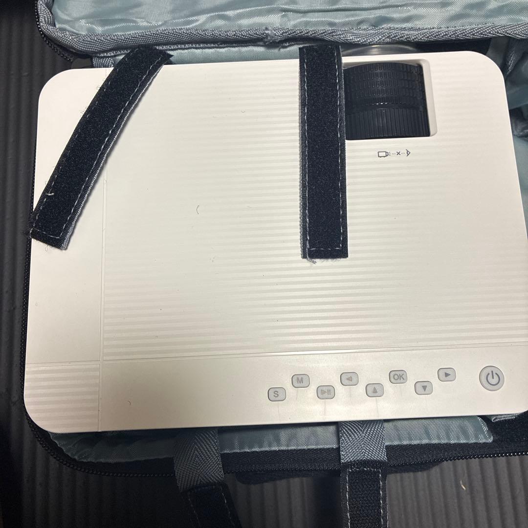 VANKYO プロジェクター 本体 キャリングケース付