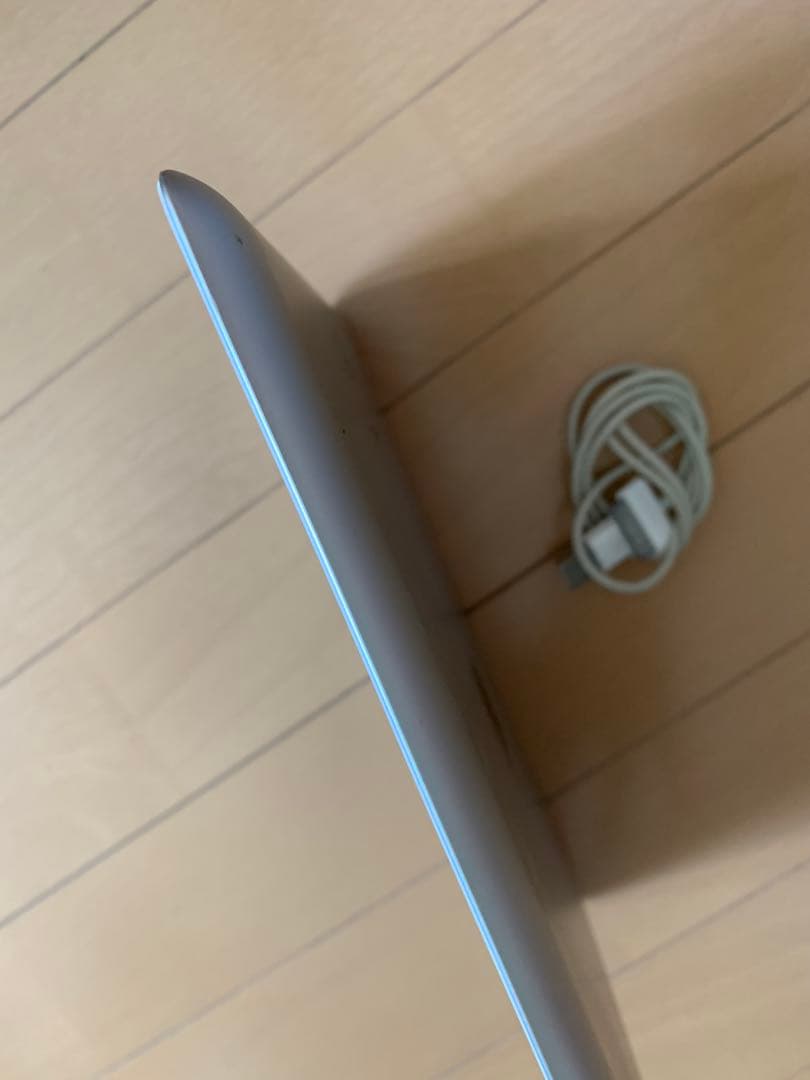 【Apple】ipad wi-fi 即使用可能 シルバー 32G充電ケーブル付き