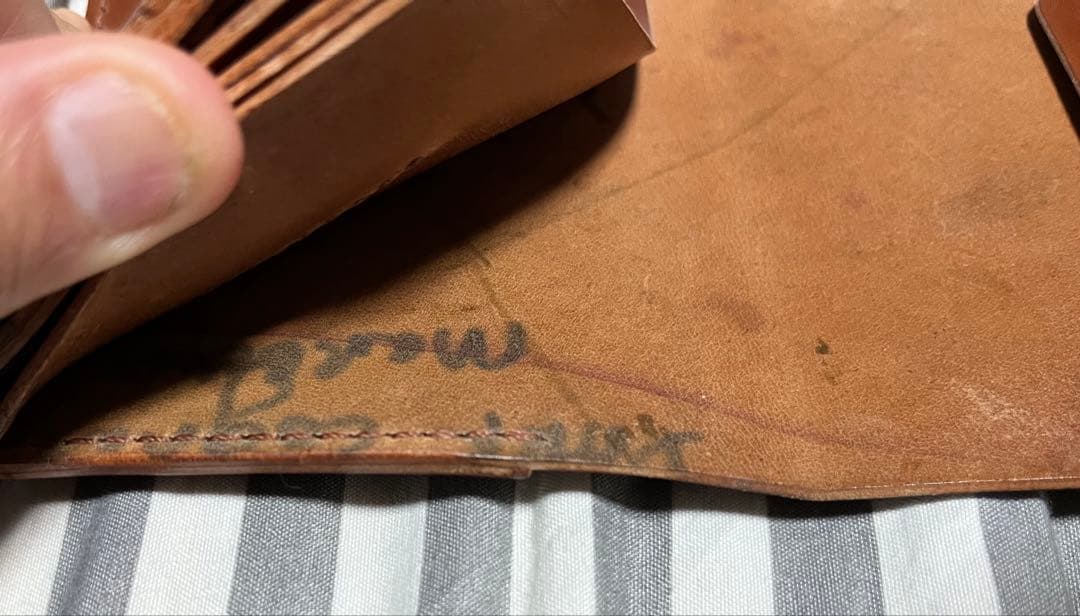 i*m様 ホーウィン社製シェルコードバン　マーブルダークコニャック 折り財布