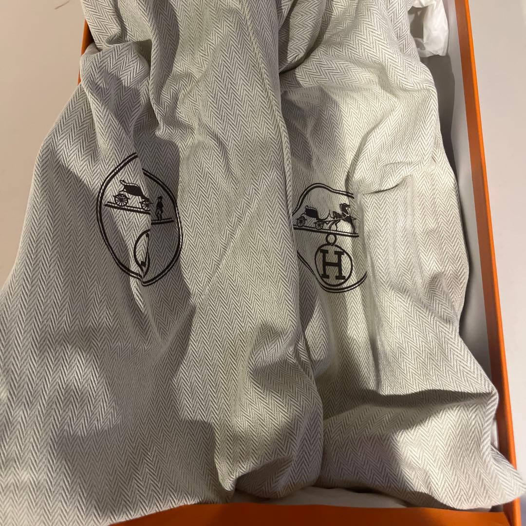 HERMES グレー サンダル