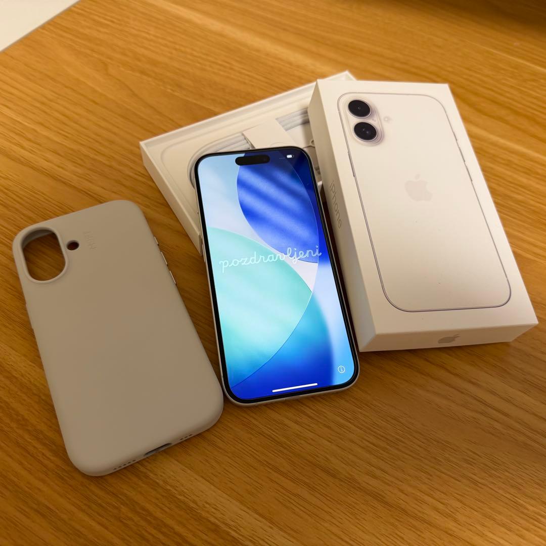 【美品✨】iPhone 16 256 GB ホワイト ケース・保護フィルム付き