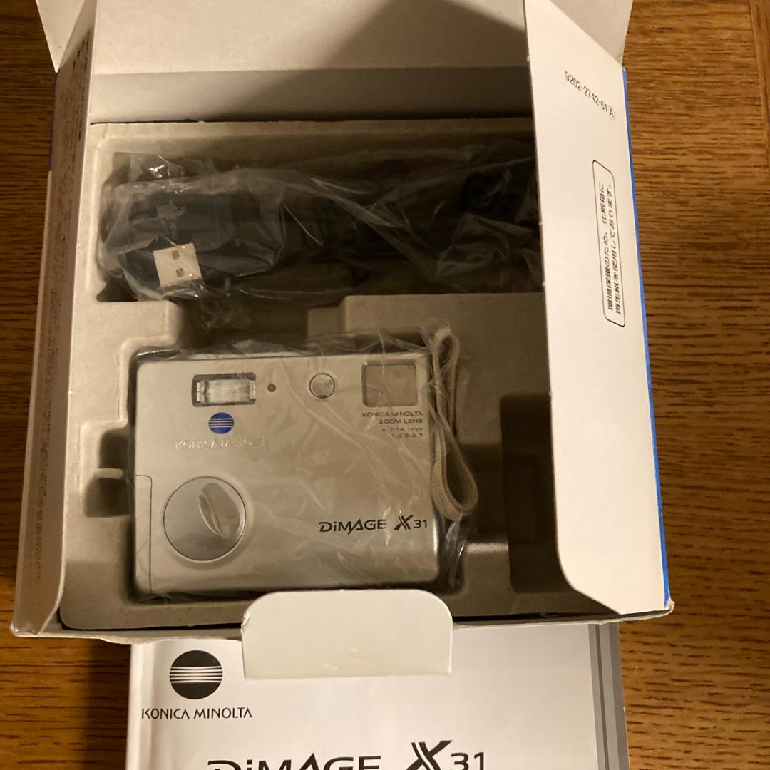 美品 動作確認済み KONIKA MINOLTA DiMAGE X31 デジカメ