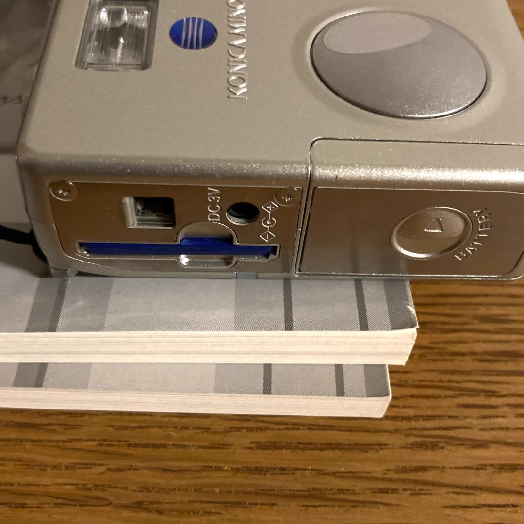美品 動作確認済み KONIKA MINOLTA DiMAGE X31 デジカメ