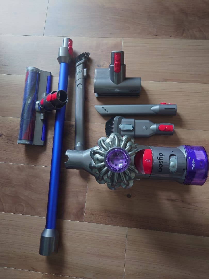 Dyson V8 スティッククリーナー 本体 各種アタッチメント
