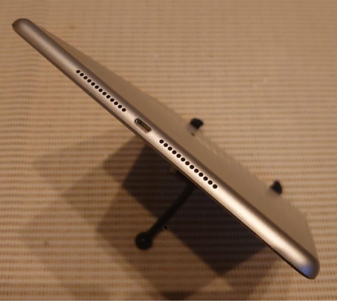 完動品SIMフリー液晶無傷iPad第5世代本体128GB送料込MPTG8