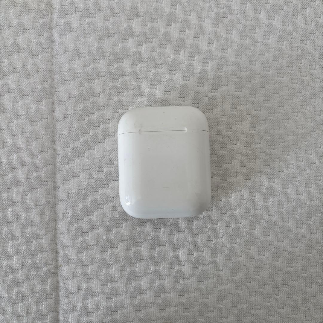 Apple AirPods ワイヤレスイヤホン 本体