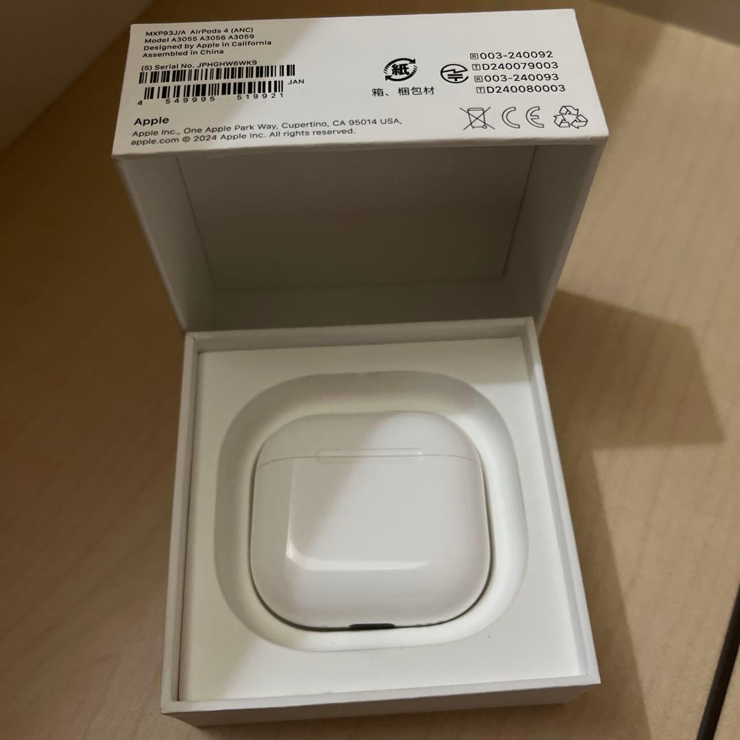 Air Pods 4世代　Active Noise Cancellation付き