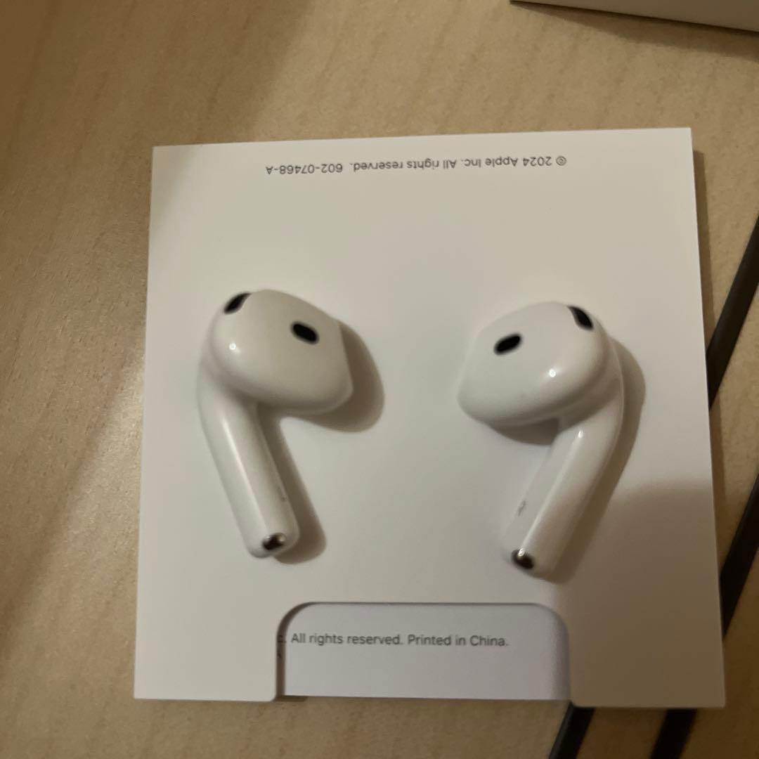 Air Pods 4世代　Active Noise Cancellation付き